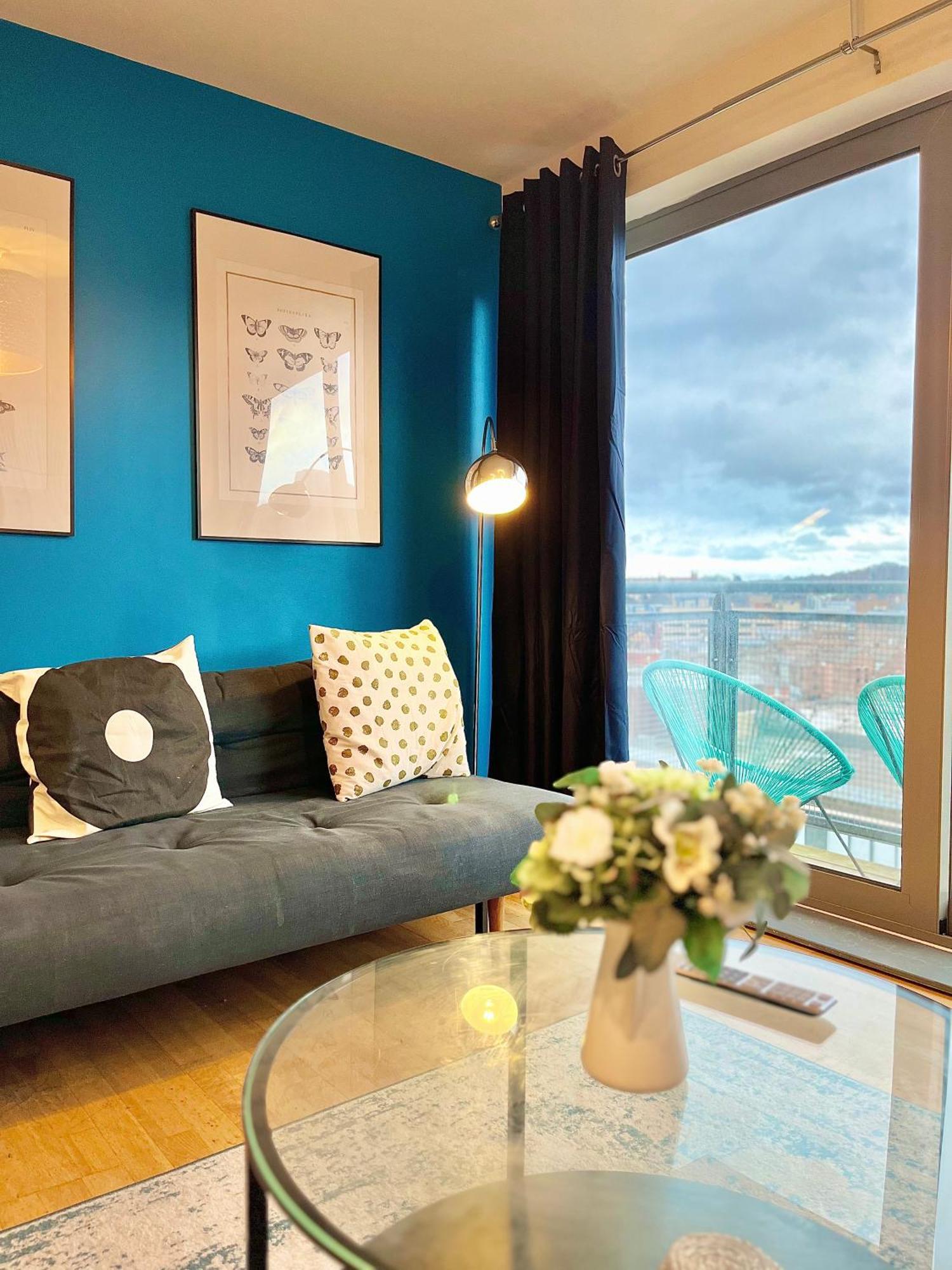 Skyview Apartment By Noknokstay - City Centre With Parking - Group, Family, Business Sheffield Exterior foto